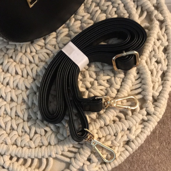 Black Circle Handbag - Picture 5 of 12